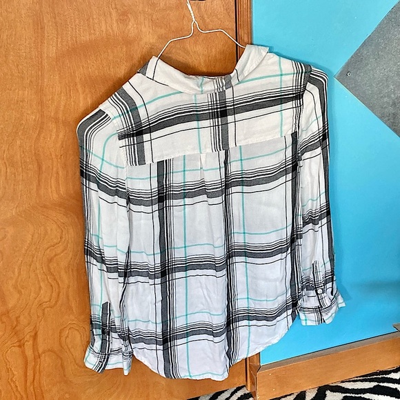 Mudd Plaid Flannel - Picture 2 of 8